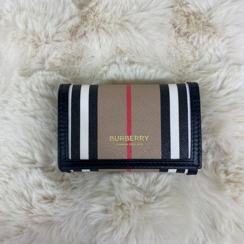 全新閒置品 BURBERRY 經典格紋牛皮內裡三折短夾-1