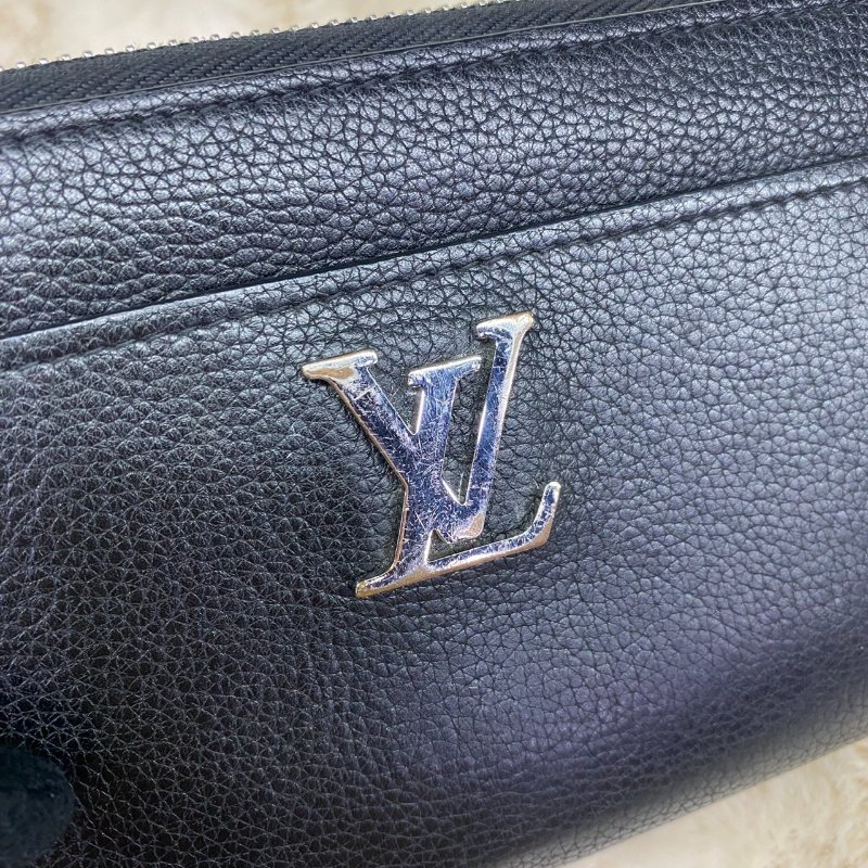 LV Zippyㄇ字拉鍊長夾(黑)-13