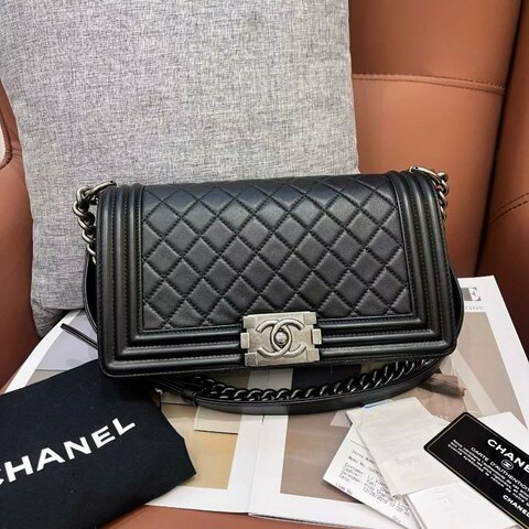 Chanel香奈兒LEBOY中號黑銀牛皮鏈條包