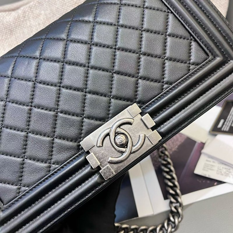 Chanel香奈兒LEBOY中號黑銀牛皮鏈條包-10