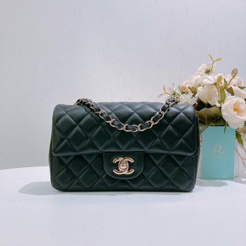TW4687 Chanel 香奈兒小號經典翻蓋式鍊帶包包Classic Flap 20cm Lambskin