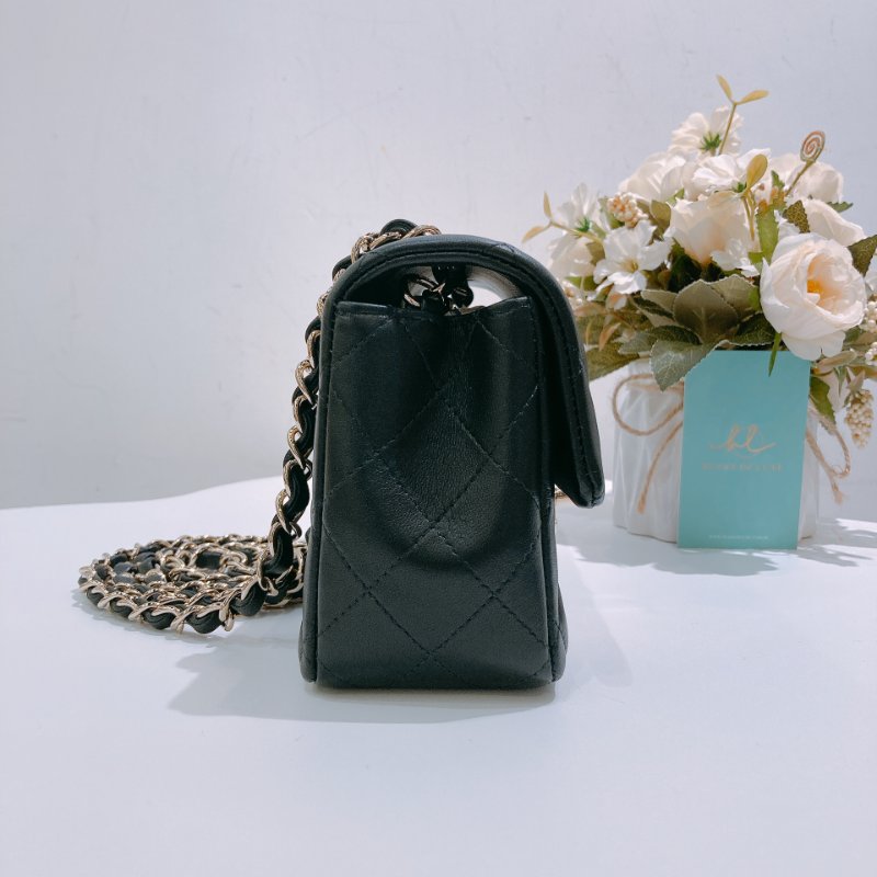 TW4687 Chanel 香奈兒小號經典翻蓋式鍊帶包包Classic Flap 20cm Lambskin-1