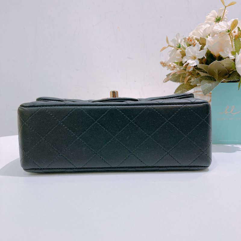TW4687 Chanel 香奈兒小號經典翻蓋式鍊帶包包Classic Flap 20cm Lambskin-4