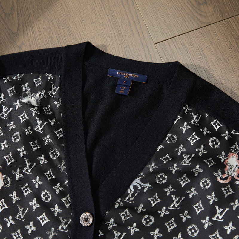 ❤️LV 滿印Logo 貓咪圖案 開衫毛衣-10