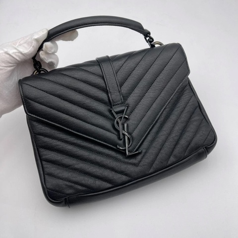 YSL聖羅蘭黑銀V紋郵差包,9新，黑銀牛皮材質，尺寸24*17*6.5cm