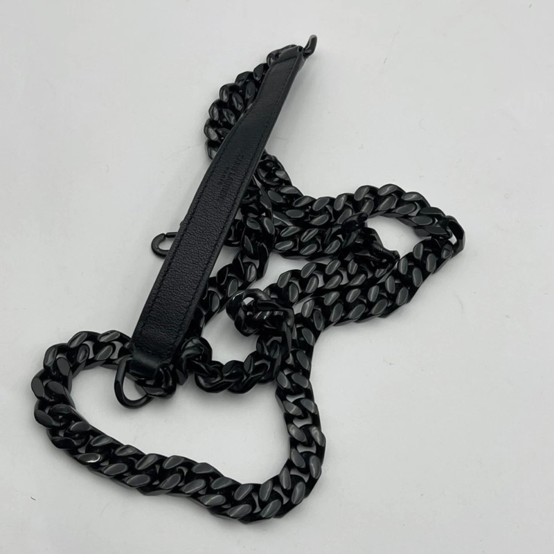 YSL聖羅蘭黑銀V紋郵差包,9新,黑銀牛皮材質,尺寸24*17*6.5cm-6