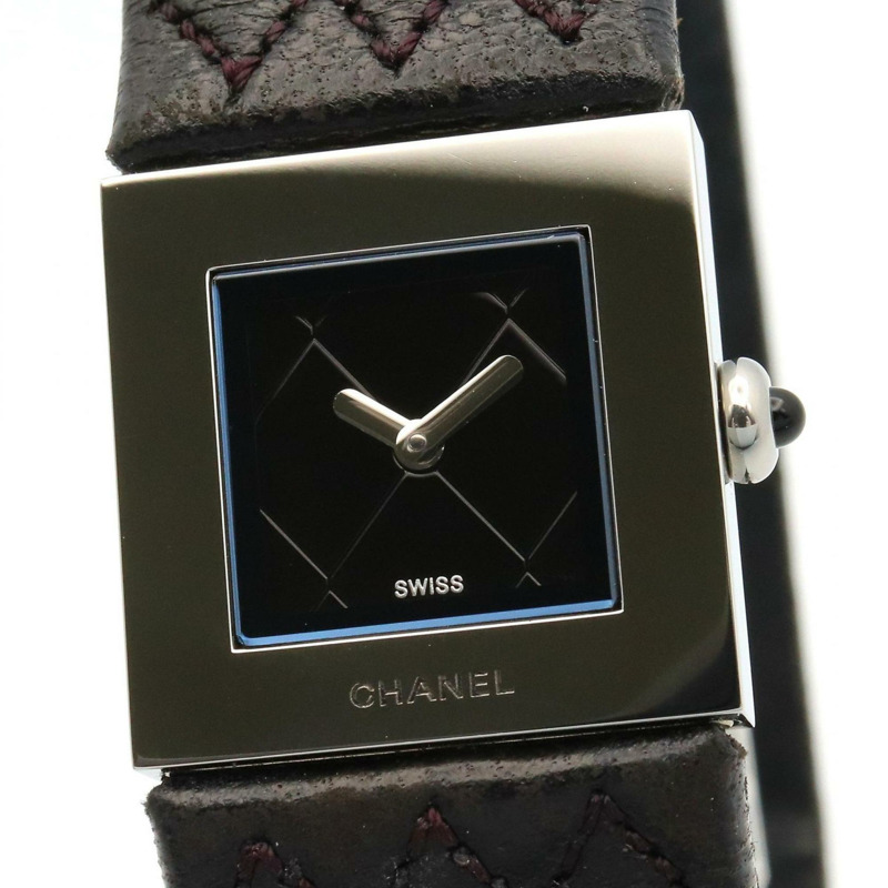 香奈兒 Matelasse 系列腕錶,不鏽鋼錶殼搭配皮革錶帶,女士款,黑色,H0116-2