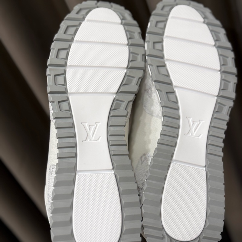 （全新美鞋）louisvuitton 路易威登run away LV運動鞋-4
