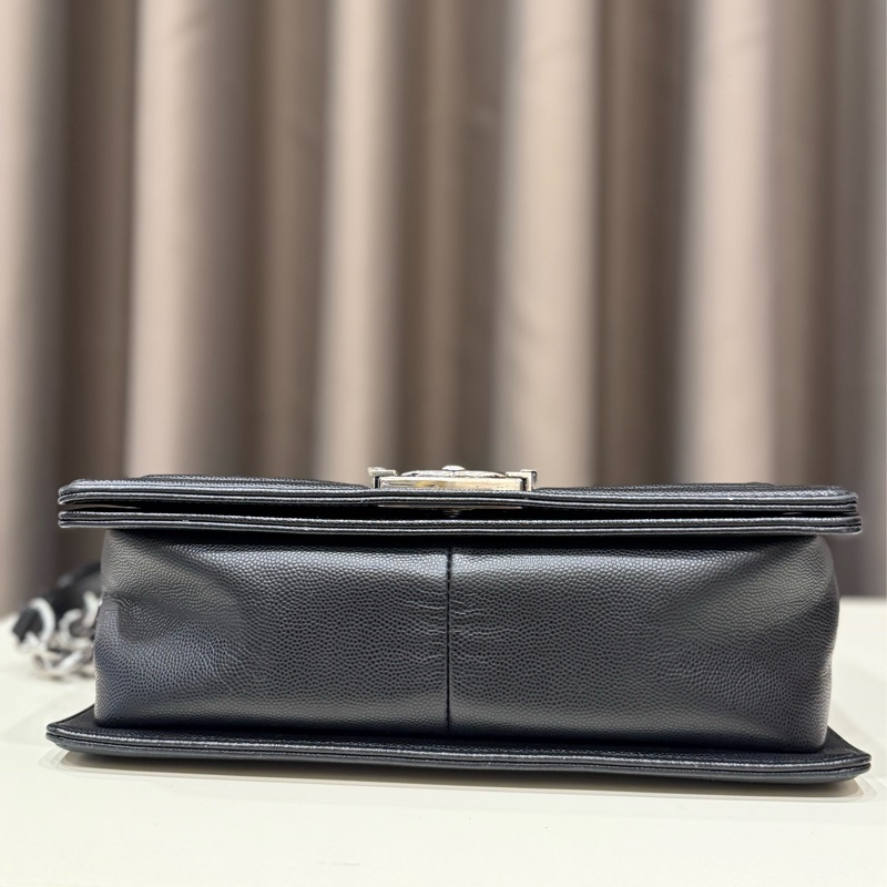 Chanel香奈兒 黑銀荔枝牛山型紋boy25-5