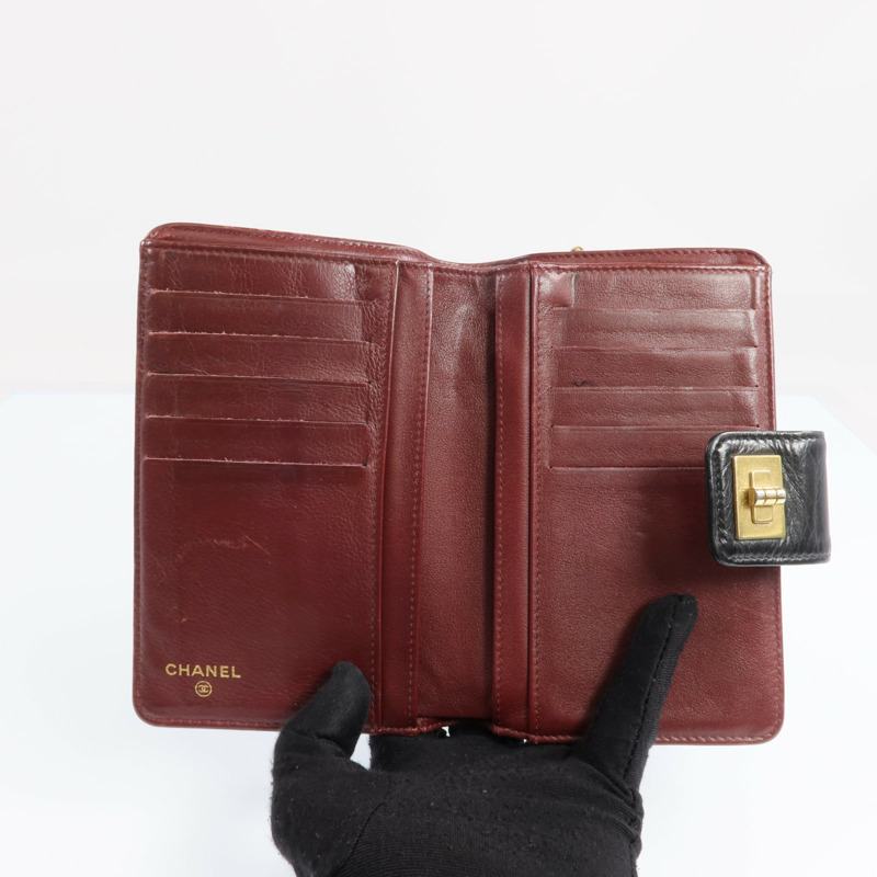 CHANEL 牛皮皮革2.55Wallet金扣錢包-5