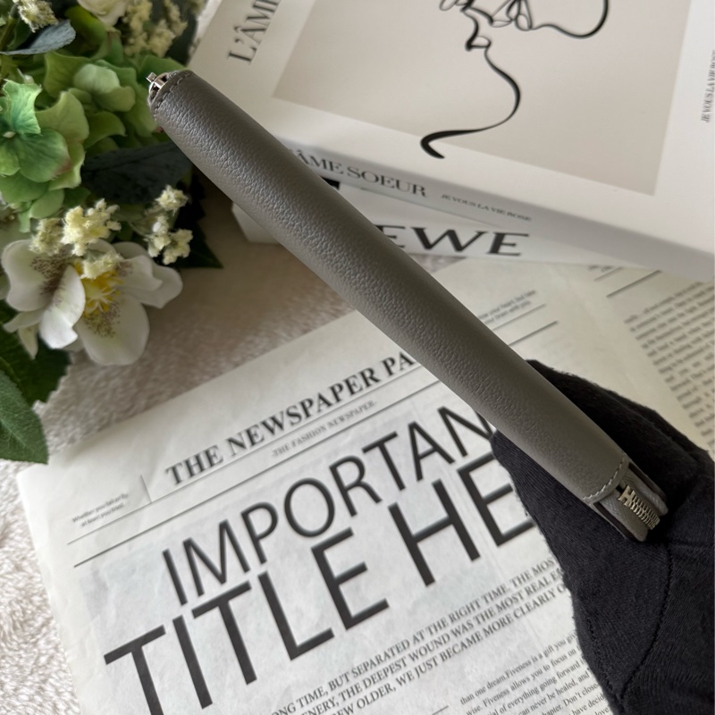 Collars de Chiens 圖案絲巾小牛皮ㄇ形拉鍊長夾(灰色)-5