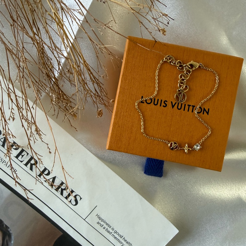 Petit Louis 經典標誌及水晶手鍊(金色) M00374-0