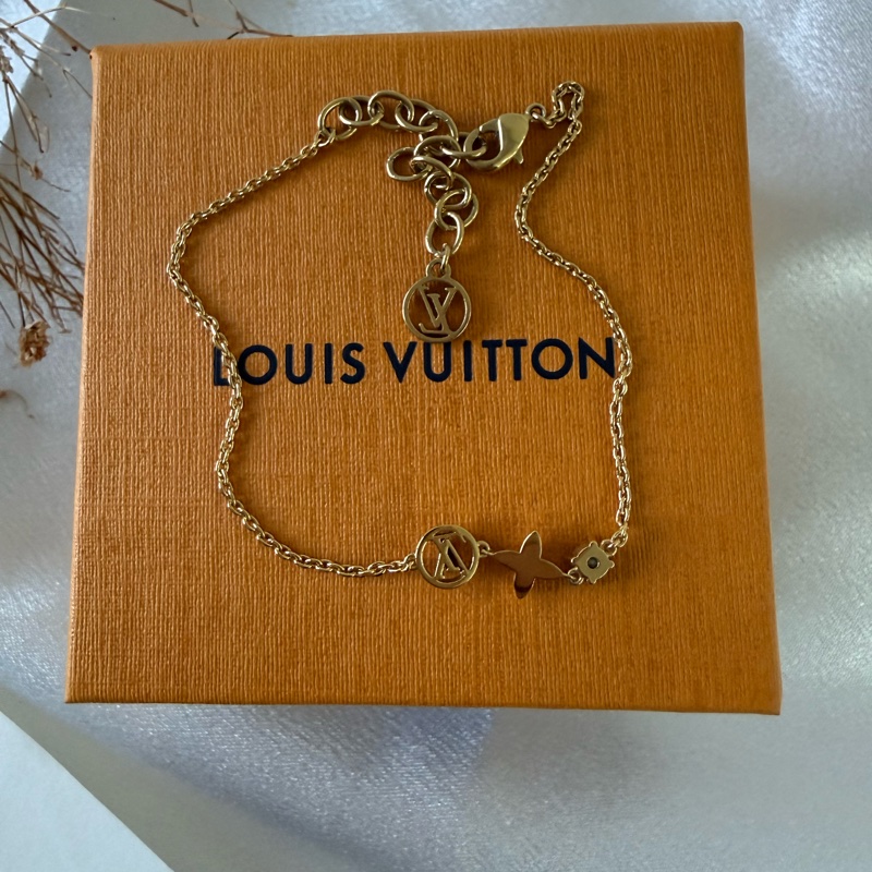 Petit Louis 經典標誌及水晶手鍊(金色) M00374-3