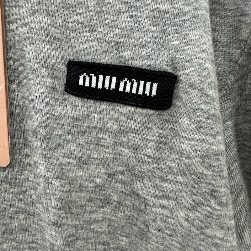 MIU MIU繆繆 字母Logo標誌短袖 SS24 常規T卹 女款 M碼-2
