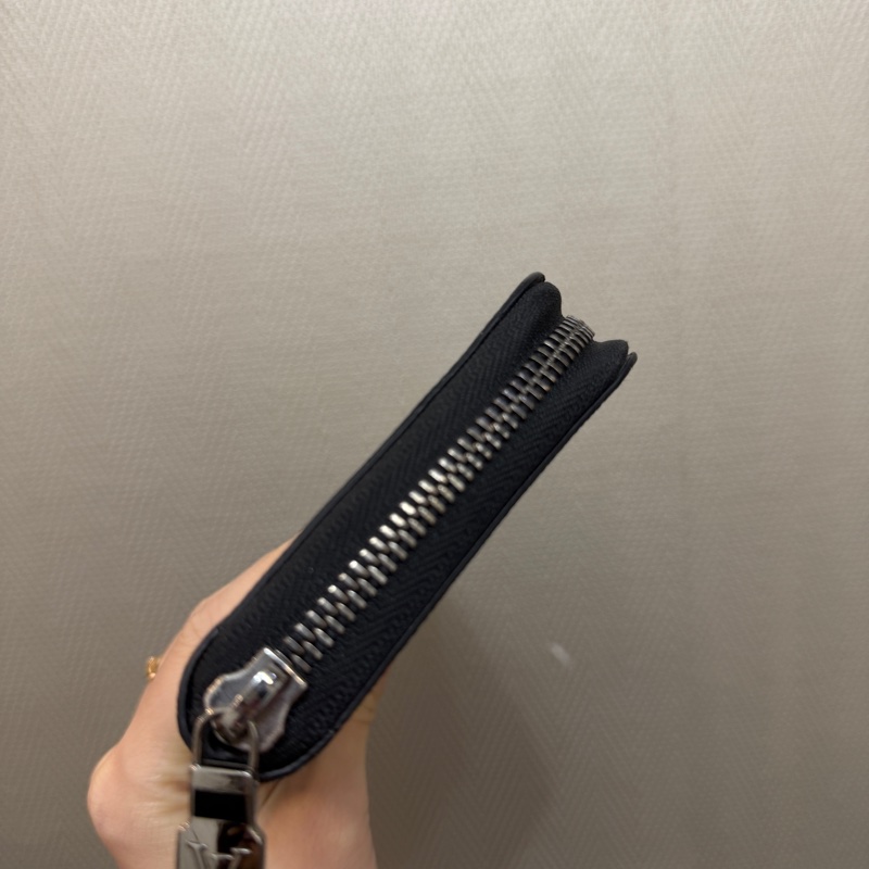LV 黑灰原花嗚金釦Zippy拉鏈長夾M11611-3