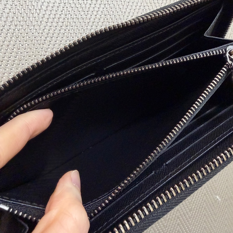 LV 黑灰原花嗚金釦Zippy拉鏈長夾M11611-11