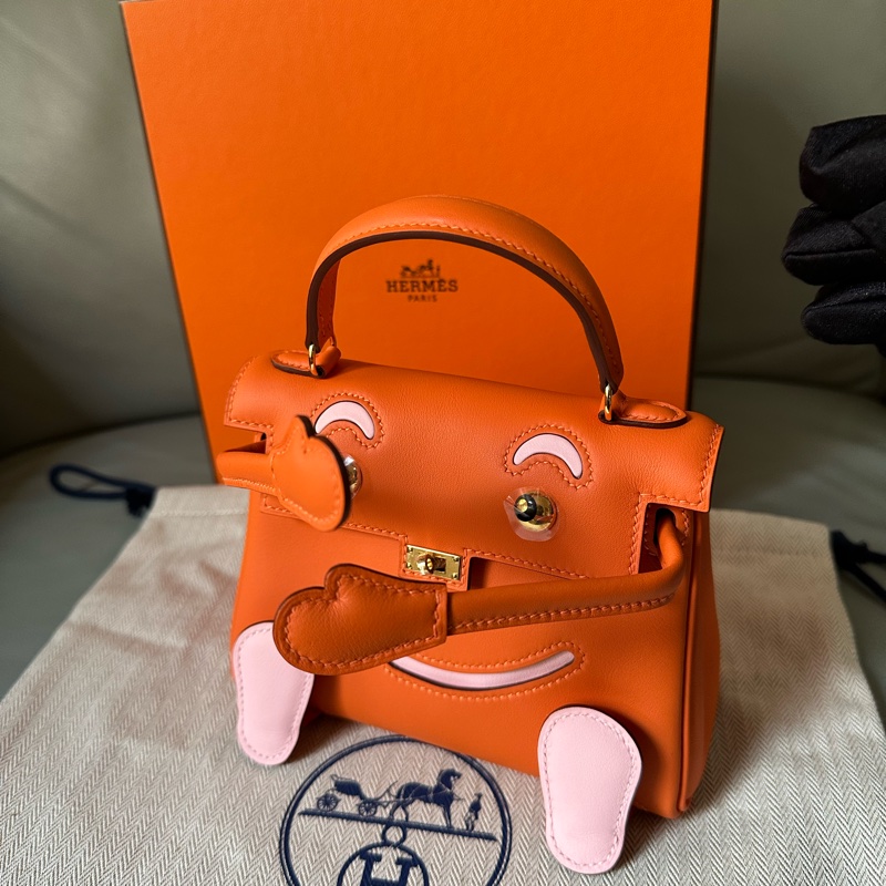 新到 ° Hermes Kellydoll 3Q櫻花粉 橘拼粉K刻粉腳丫粉笑臉超可愛！ 全新全套：防塵袋、絲帶、小票、本子、盒子 2026年票剛抱出-5