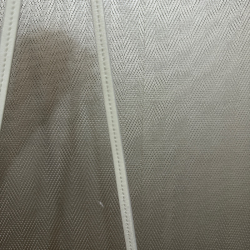 Miu Miu 白納帕羊皮金釦Wander Mareless Mini半月型手提斜背-13