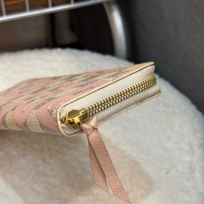 Lv 白棋盤格彩繪款拉鏈長夾-4
