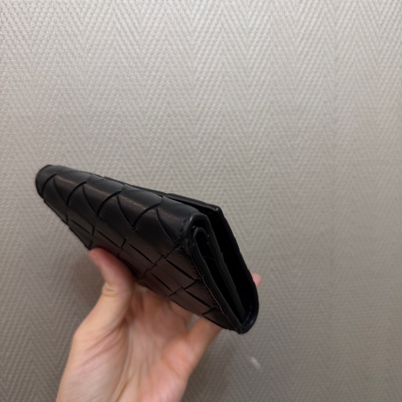 BV 黑羊皮編織霧金釦Smaill Tri-Fold三折短夾-7