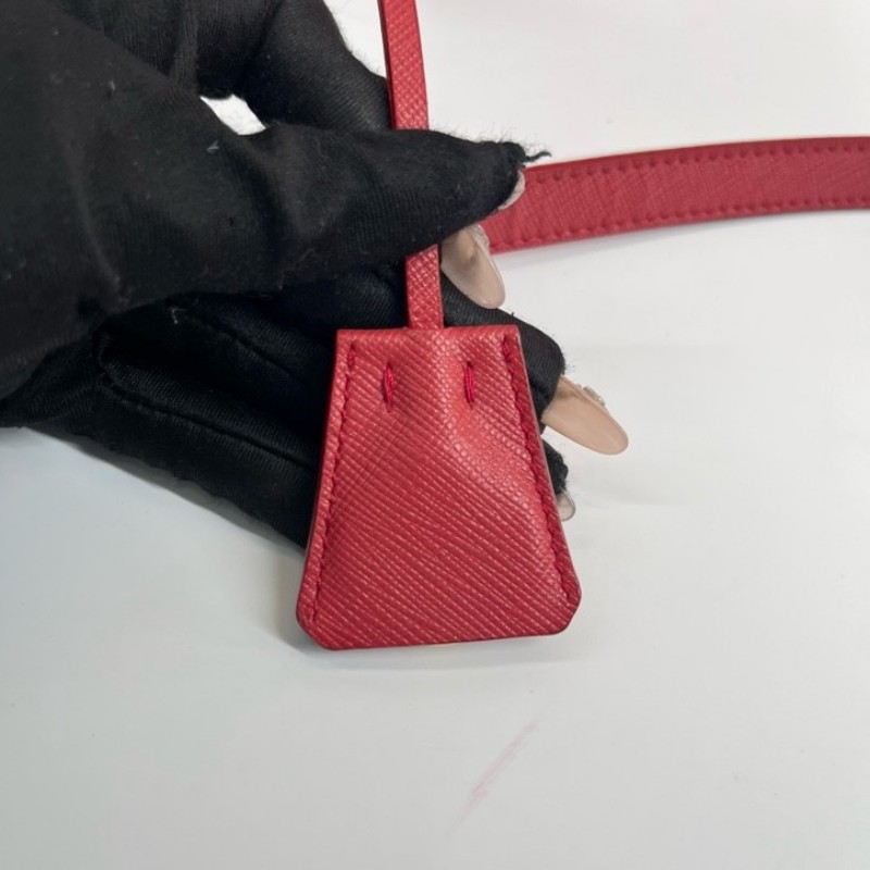 PRADA普拉達 十字紋全皮殺手包 雙拉鏈 容量大 日常通勤出行必備-24