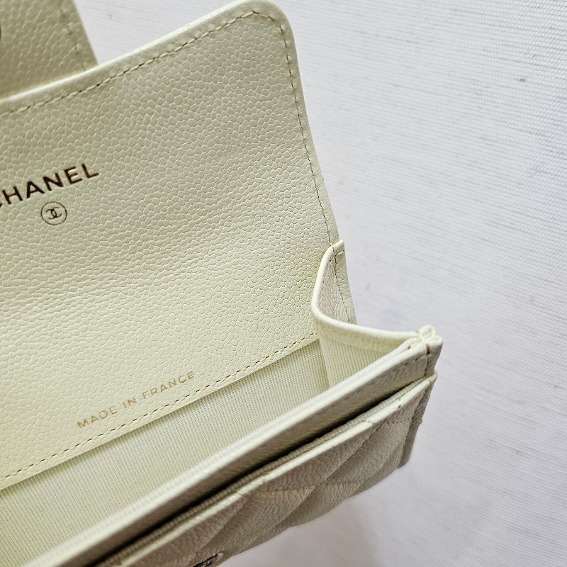 [好看顏色新年甜價出清🧧] Chanel淡鵝黃荔枝皮銀釦下蓋卡包-10