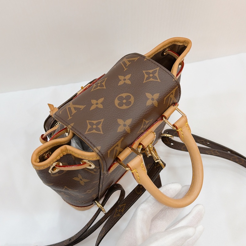 莉亞精品♡ LV Montsouris後背包 二手美包-4