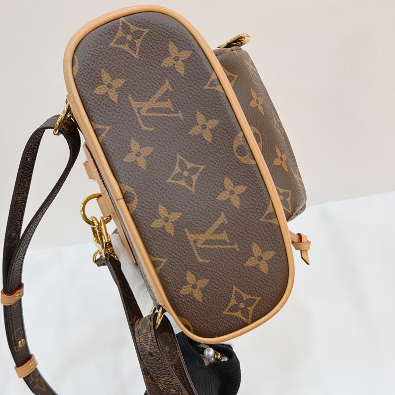 莉亞精品♡ LV Montsouris後背包 二手美包-5
