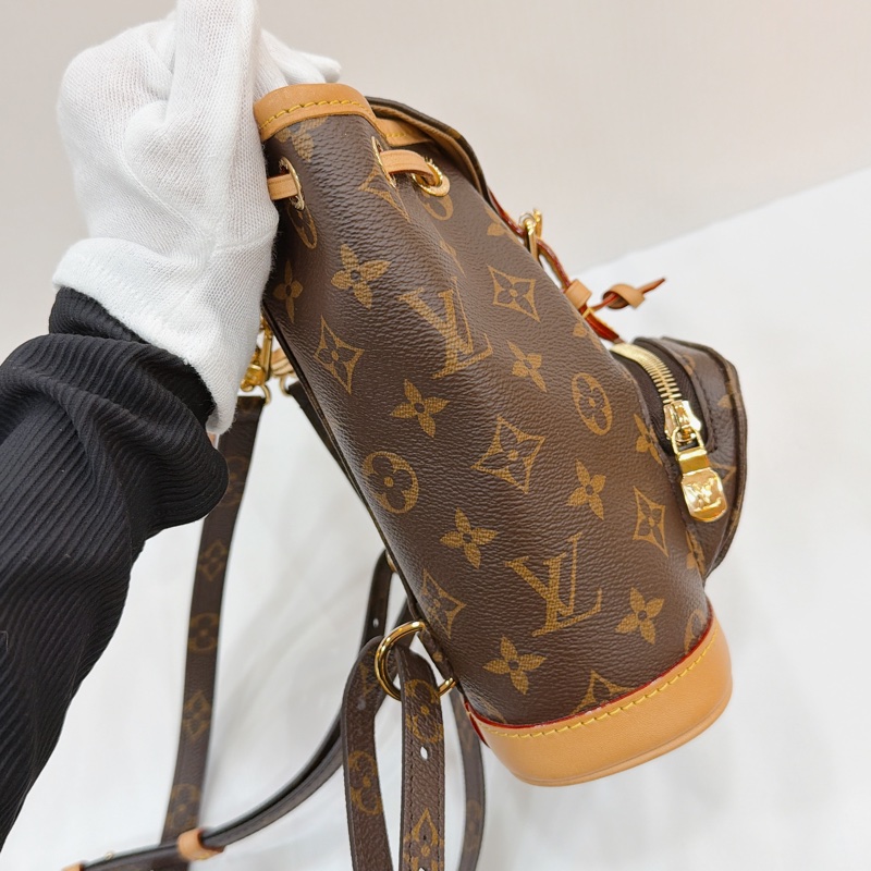 莉亞精品♡ LV Montsouris後背包 二手美包-6
