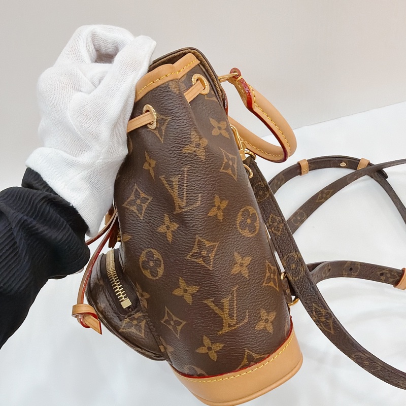 莉亞精品♡ LV Montsouris後背包 二手美包-7