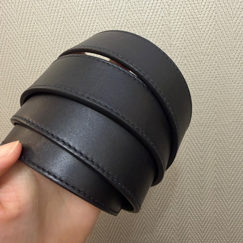 Gucci 黑牛皮霧金釦方框GG Logo皮帶-6