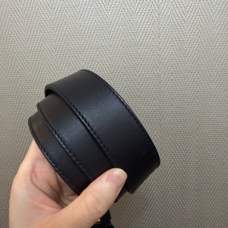 Gucci 黑牛皮霧金釦方框GG Logo皮帶-7