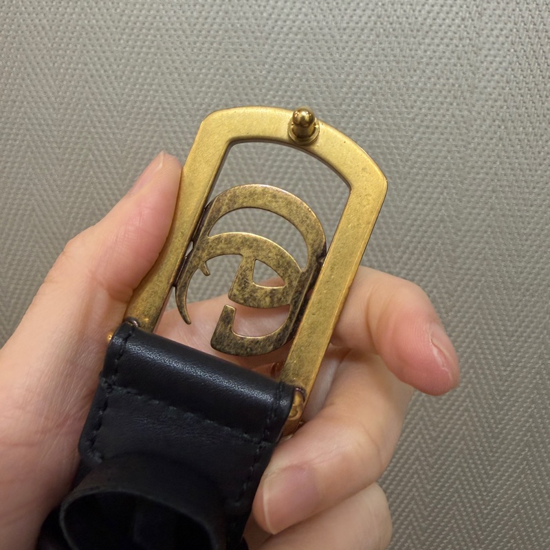Gucci 黑牛皮霧金釦方框GG Logo皮帶-8