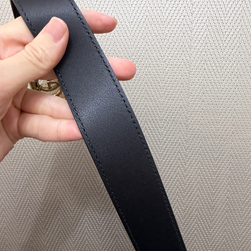 Gucci 黑牛皮霧金釦方框GG Logo皮帶-10