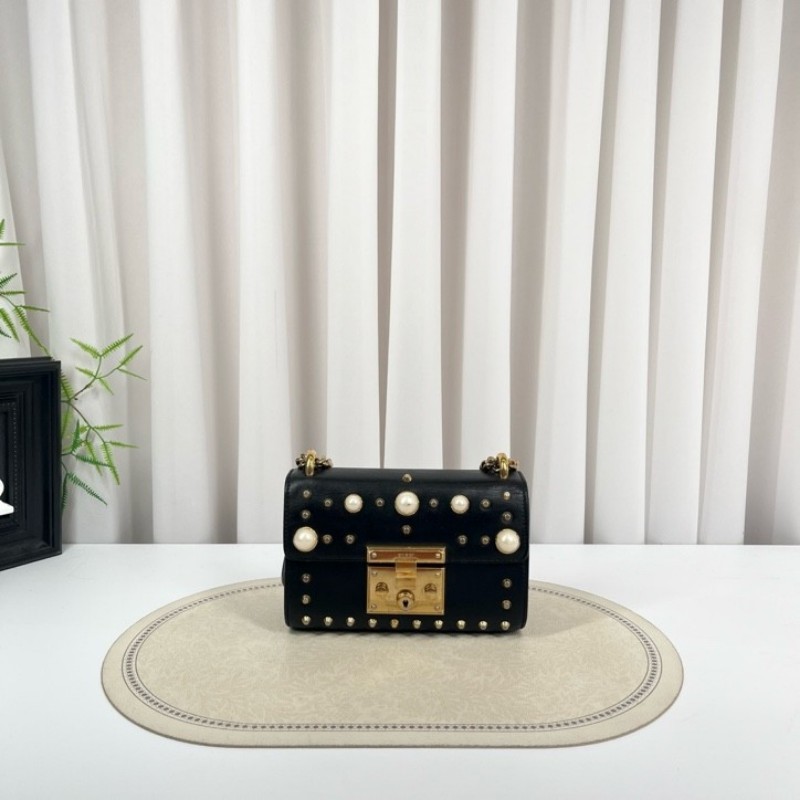 GUCCI古馳 月光寶盒珍珠鉚釘黑色 非常特別的一款 內裏整潔 容量可觀 適合日常通勤使用-0