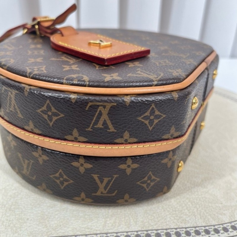LV路易威登 Petite Boite Chapeau 硬圓餅手提單肩斜挎包 時尚達人必備-13