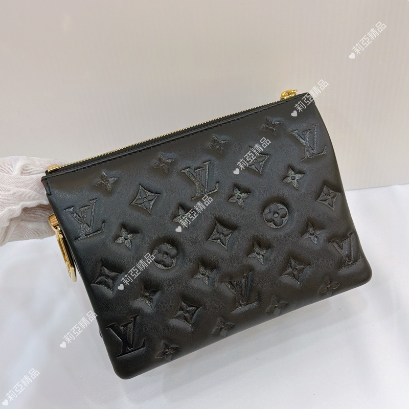 莉亞精品♡ Lv Coussin BB 黑金 二手美包-2