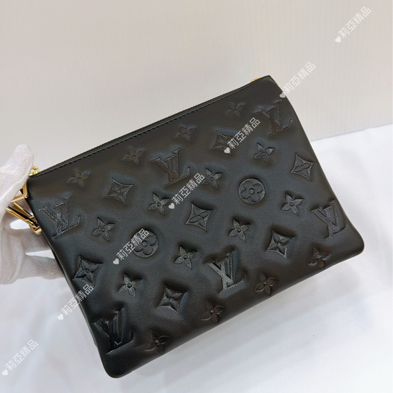 莉亞精品♡ Lv Coussin BB 黑金 二手美包-3