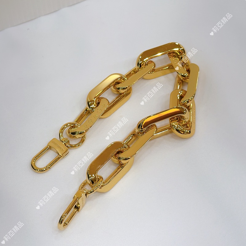 莉亞精品♡ Lv Coussin BB 黑金 二手美包-15