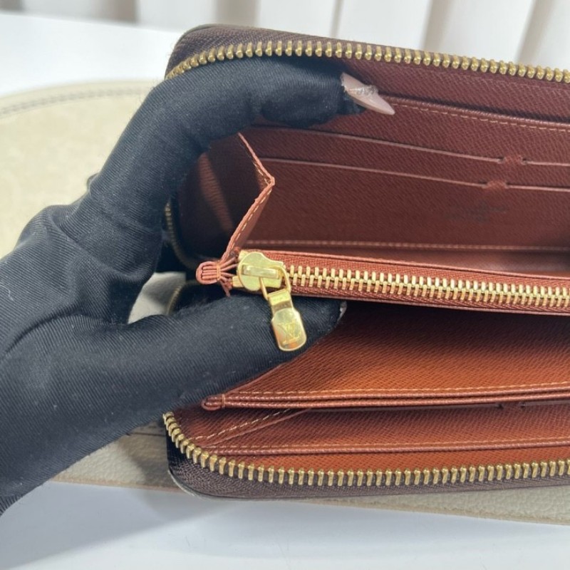 LV路易威登 長款老花拉鍊錢包 棕色內裡 內裡整潔 卡位多 容量大-4