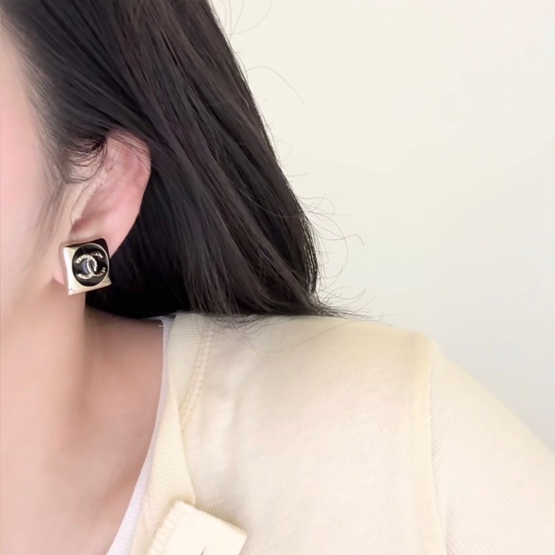 💖Chanel 26C 耳環 耳針 珐瑯款 黑色💖 全新-3
