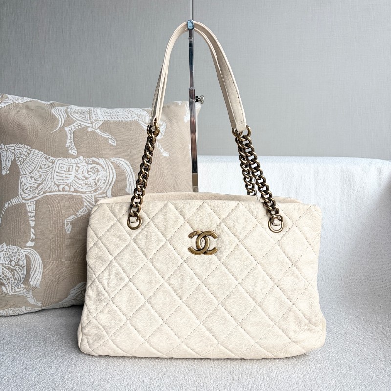 Chanel 菱格紋托特包 奶白色 金扣 牛皮-0
