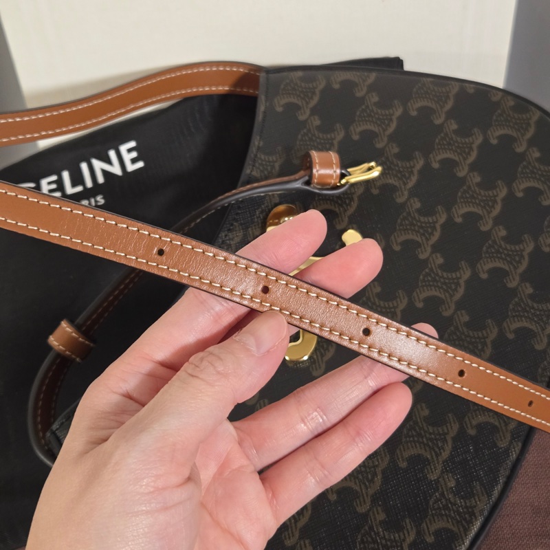 CELINE Tilly 老花凱旋門標誌肩背包-附防塵袋-4