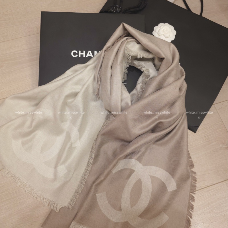 [二手9成新］💫Chanel 奶茶雙色圍巾-1