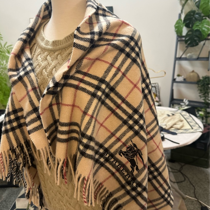 Burberry 格紋披巾-1