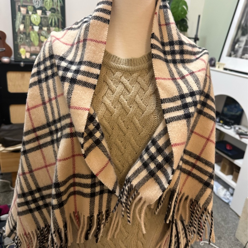 Burberry 格紋披巾-6