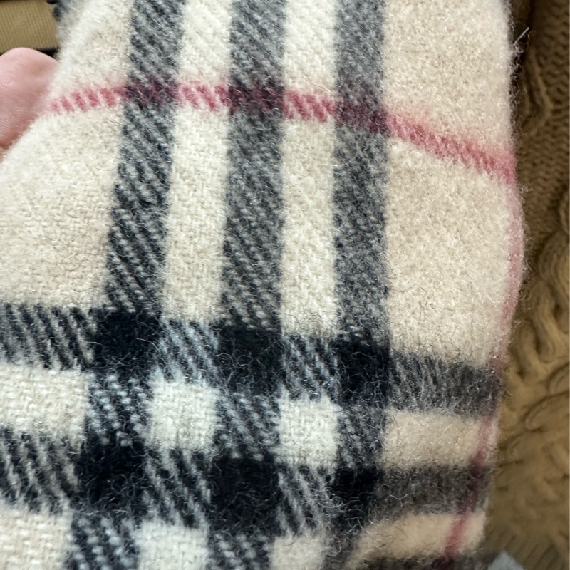Burberry 格紋披巾-9