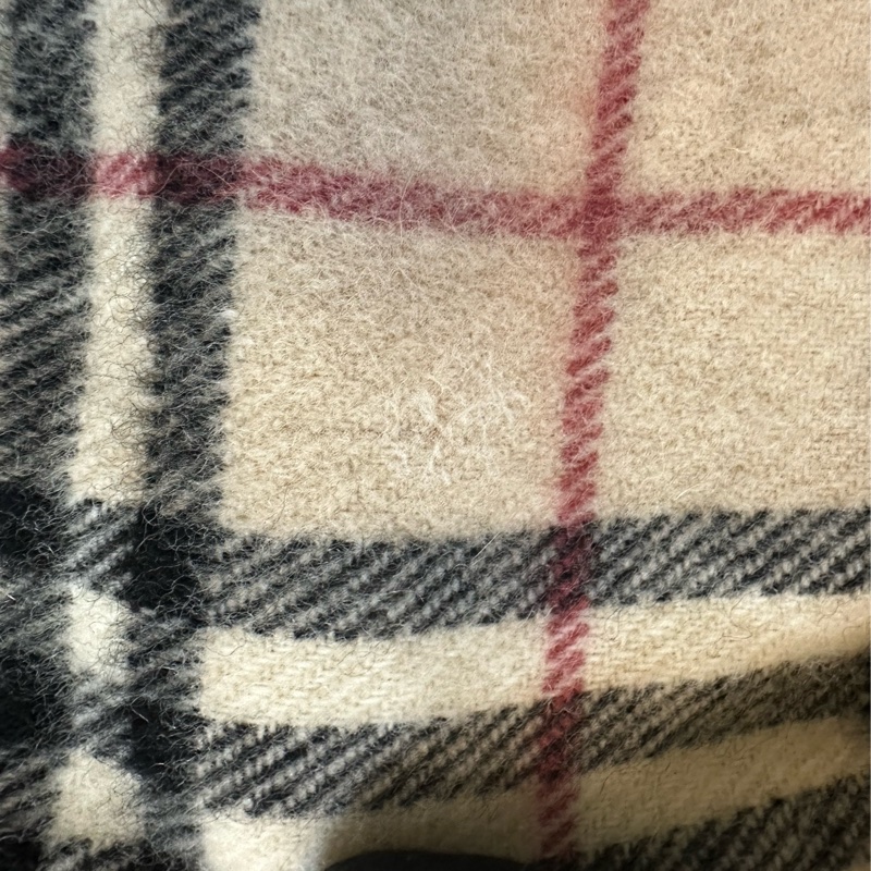 Burberry 格紋披巾-18