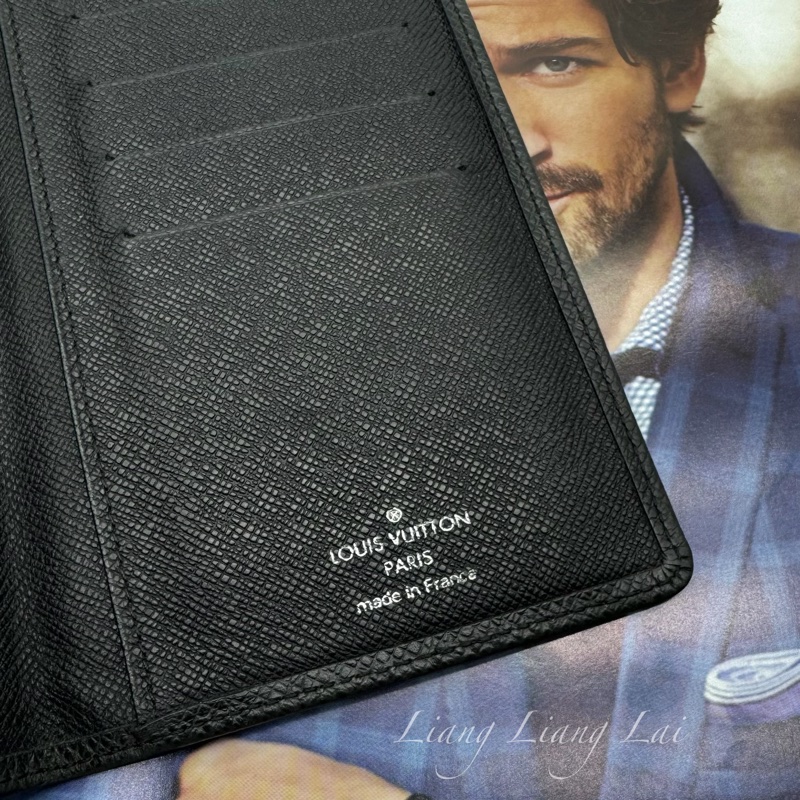 LOUIS VUITTON LV 經典 Taiga 皮革薄型長夾-2