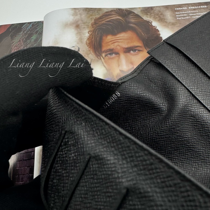 LOUIS VUITTON LV 經典 Taiga 皮革薄型長夾-3